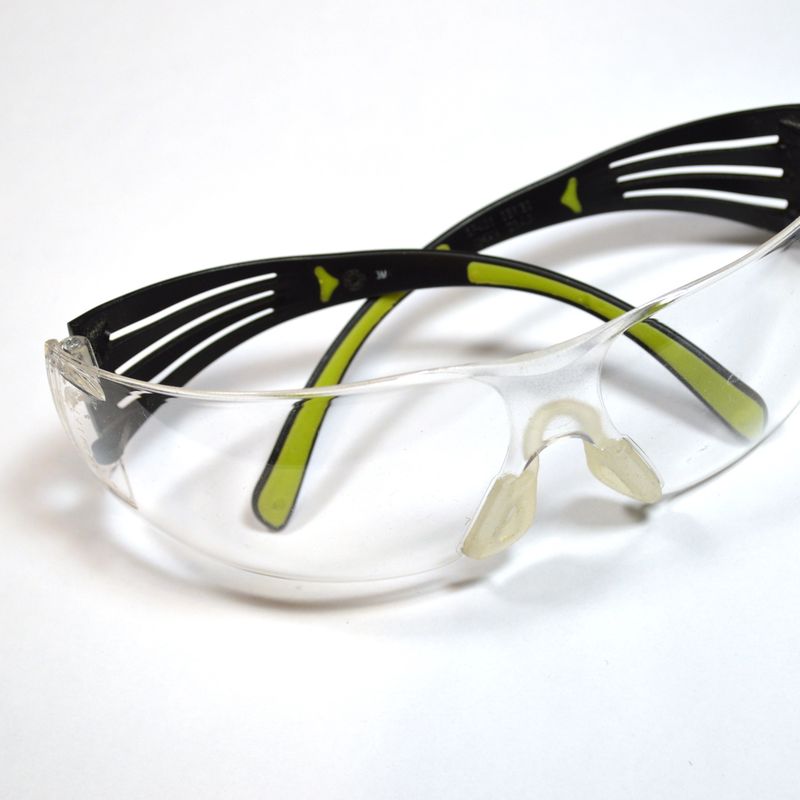 Safety goggles